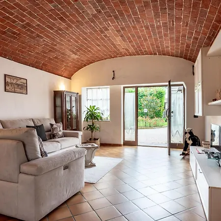 Apartment Tenuta Beatrice By Interhome